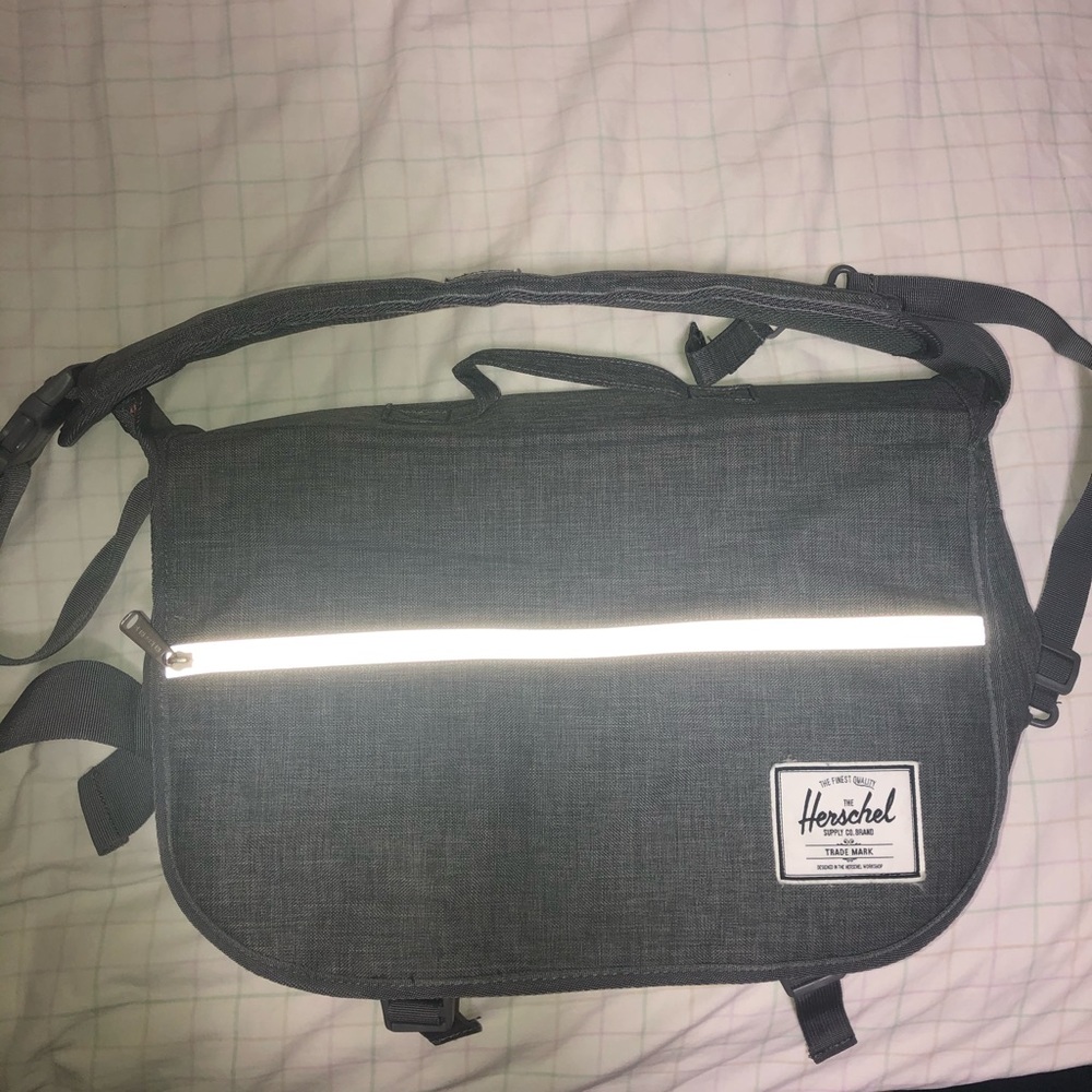 Herschel Pop Quiz Messenger Bag Unisex